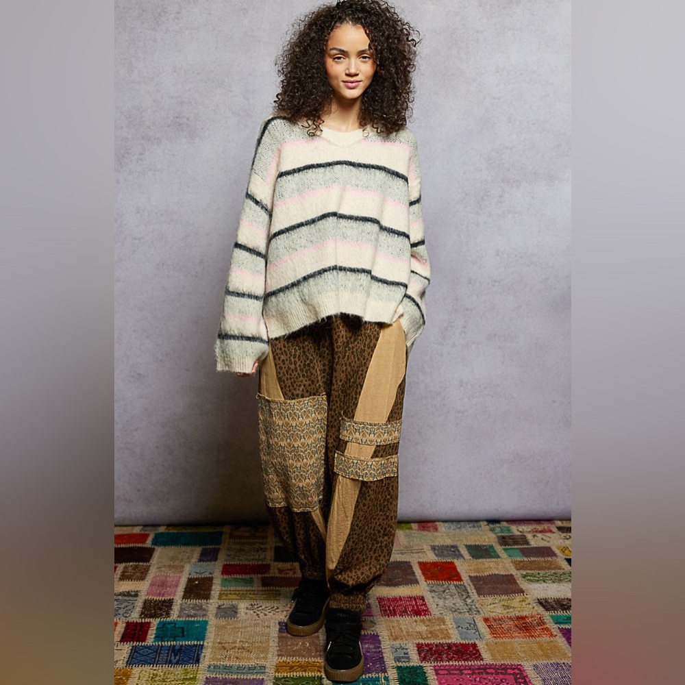 ❄️ POL “ Malibu Stripes “ Cozy V Neck Sweater | Neutral Stripes - Picture 6 of 6